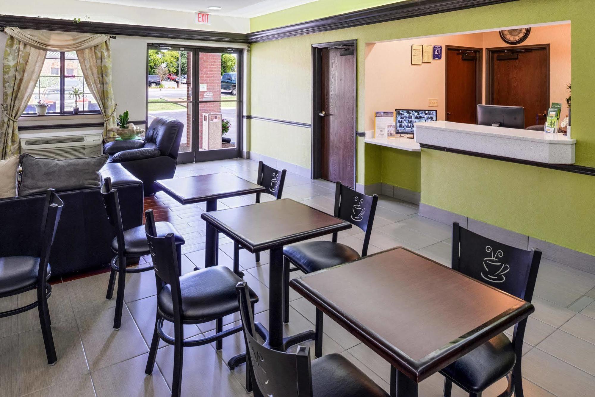 Econo Lodge Inn & Suites Shelbyville Exterior foto